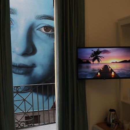 Barbaro Suite & Apartment Наполи Екстериор снимка
